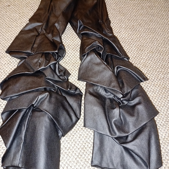 FASHION NOVA - Picture 2 of 5